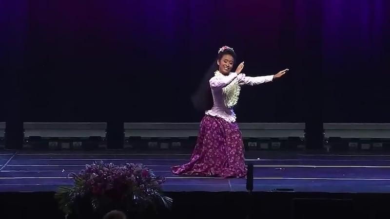 Miss Keiki Hula: Na'ukahinano Tutop / Na Kumu Hula Robert Keano Ka'upu IV & Lono Padilla /...