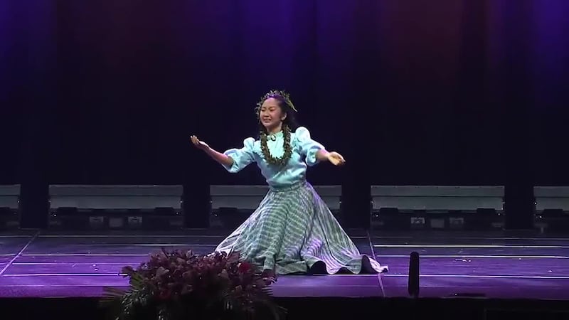 Miss Keiki Hula: Jillian Fernandez / Kumu Hula Lilinow Lindsey / Ka Pa Nani 'O Lilinoe